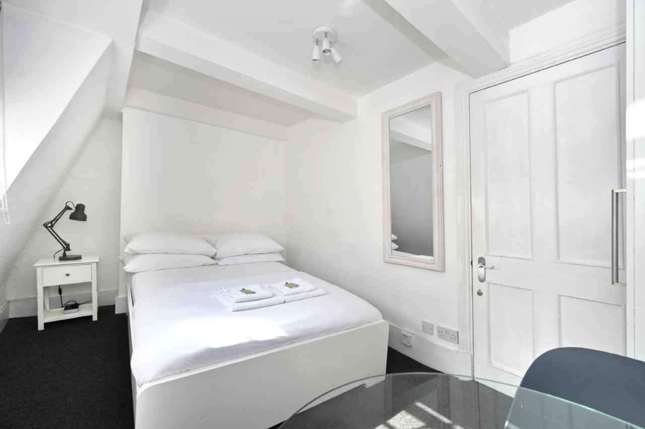 Soho, Piccadilly & Chinatown - Two Bedroom & Two Double Beds Apartment London Exterior photo