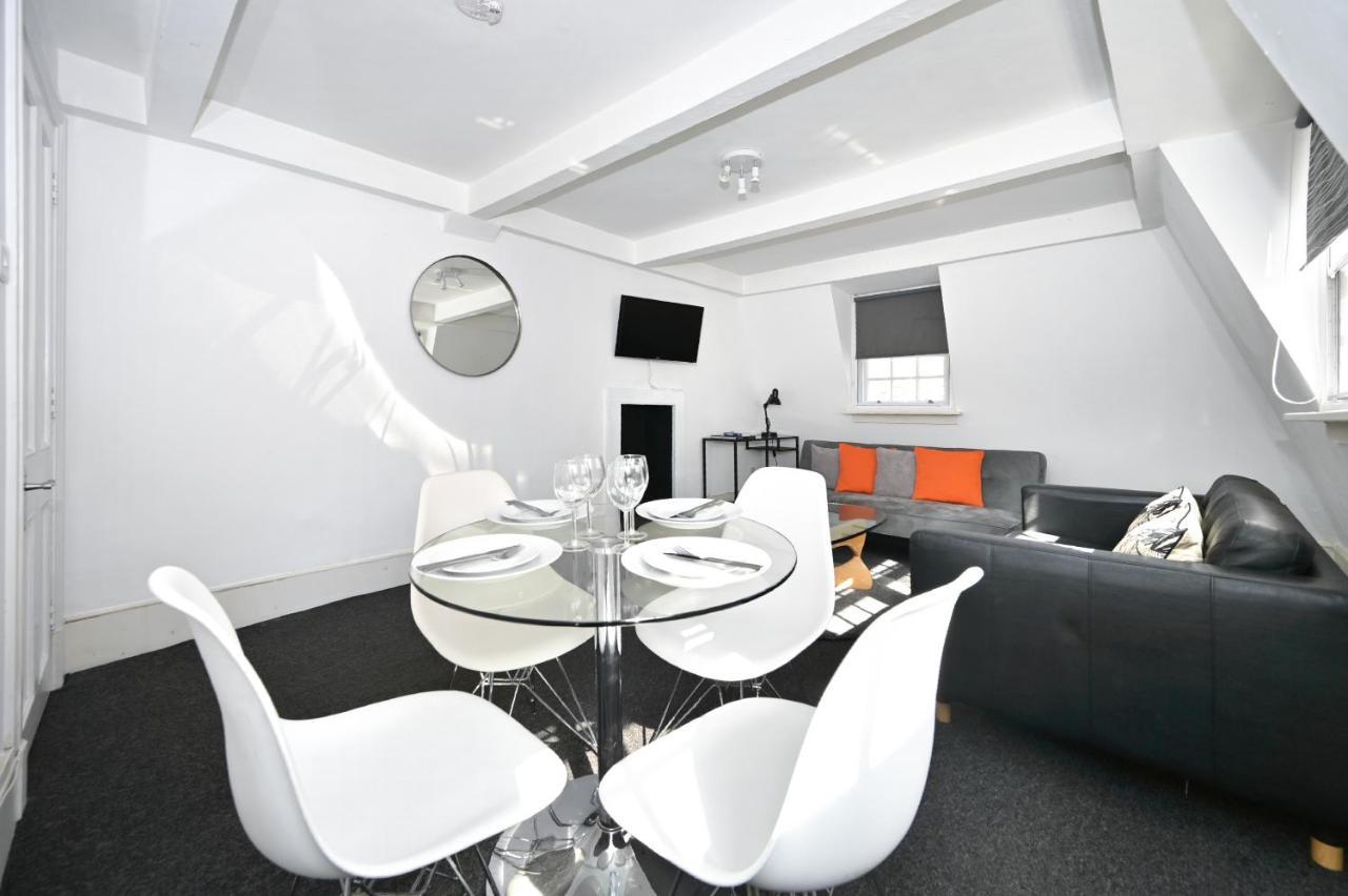 Soho, Piccadilly & Chinatown - Two Bedroom & Two Double Beds Apartment London Exterior photo