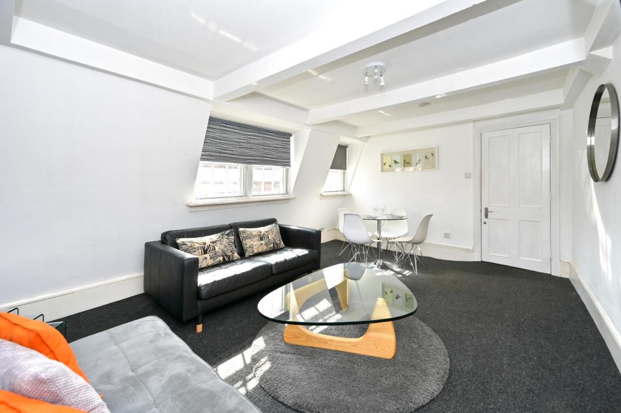 Soho, Piccadilly & Chinatown - Two Bedroom & Two Double Beds Apartment London Exterior photo